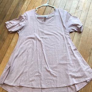 Worn large LuLaroe perfect T